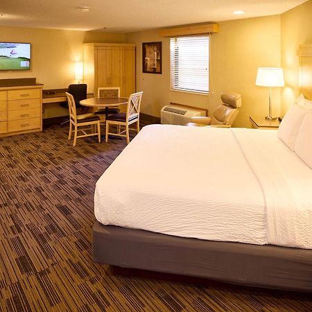 Livinn Hotel Cincinnati North/ Шаронвилл Экстерьер фото