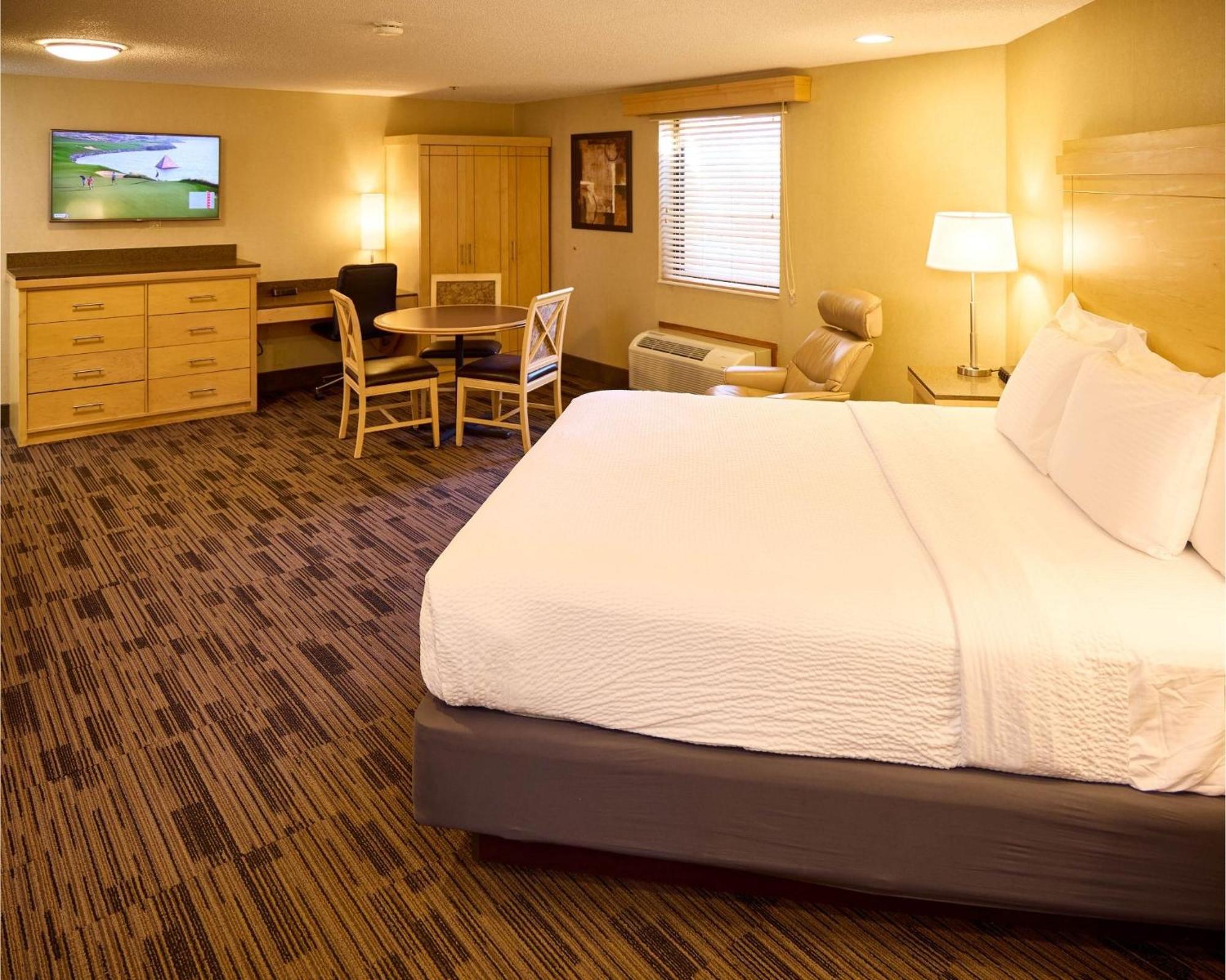 Livinn Hotel Cincinnati North/ Шаронвилл Экстерьер фото