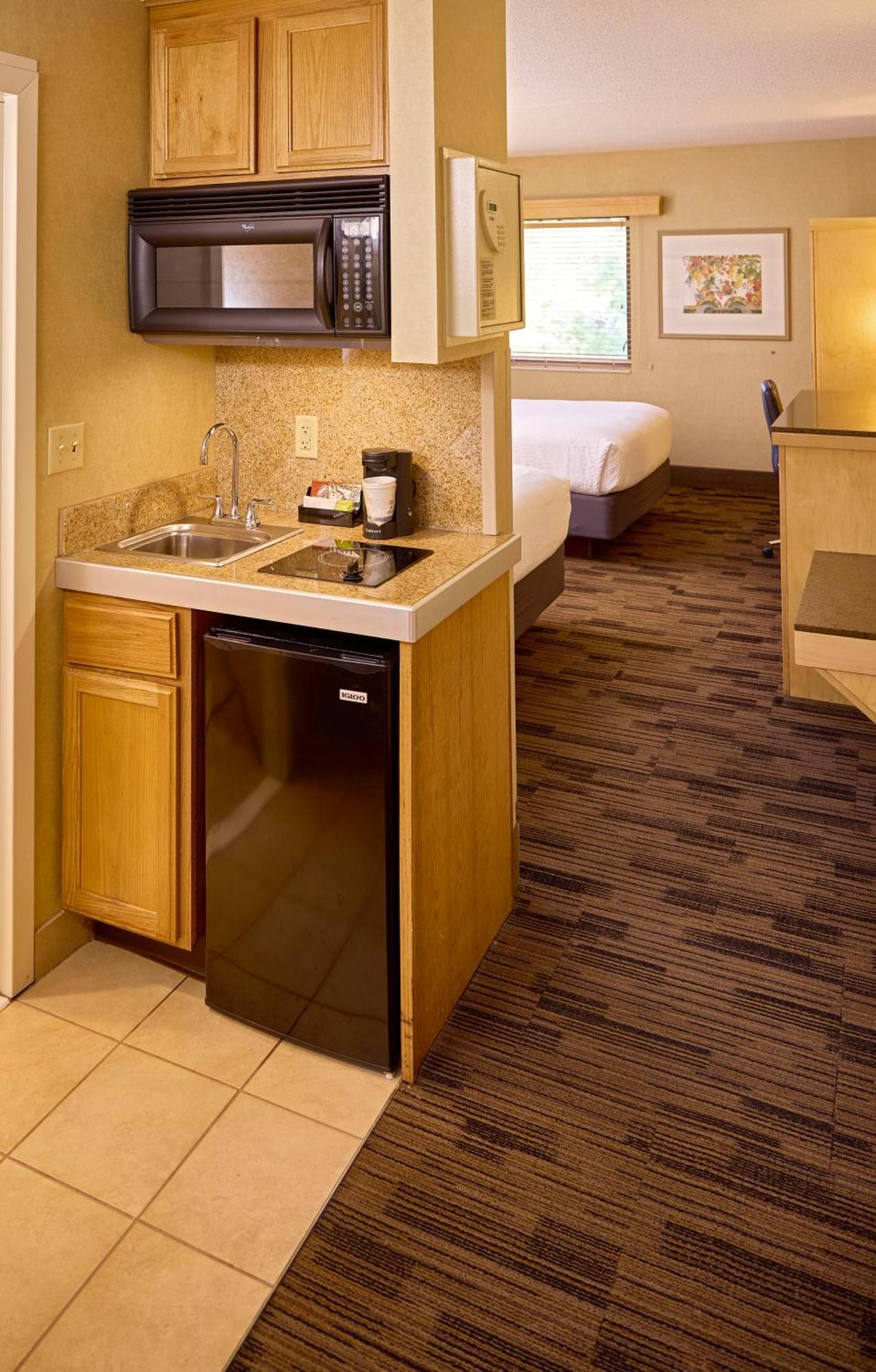 Livinn Hotel Cincinnati North/ Шаронвилл Экстерьер фото