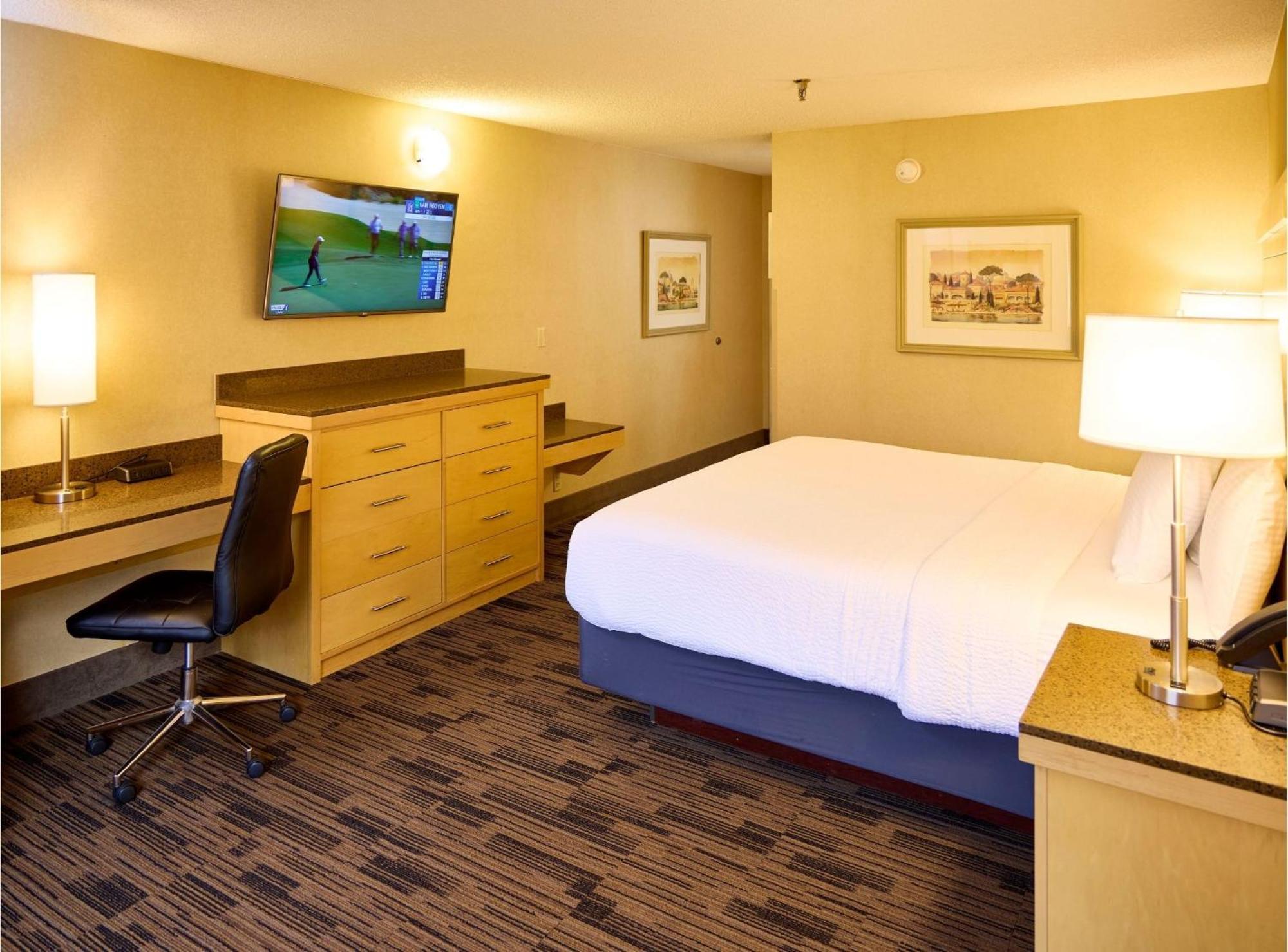 Livinn Hotel Cincinnati North/ Шаронвилл Экстерьер фото